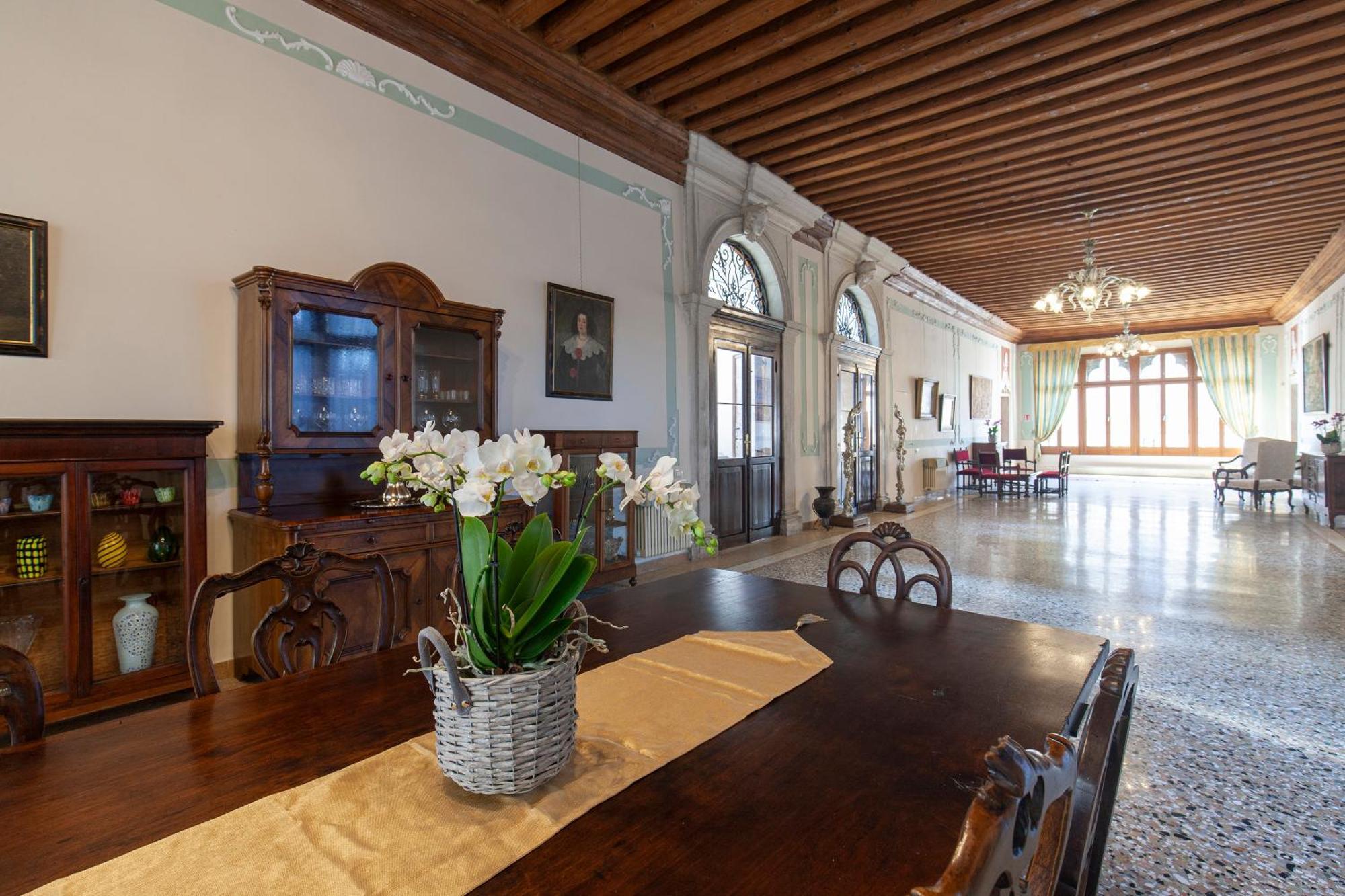 Luxury Apartment Pesaro Papafava Velence Kültér fotó